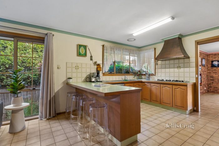 51 Whalley Dr, Wheelers Hill VIC 3150, Australia