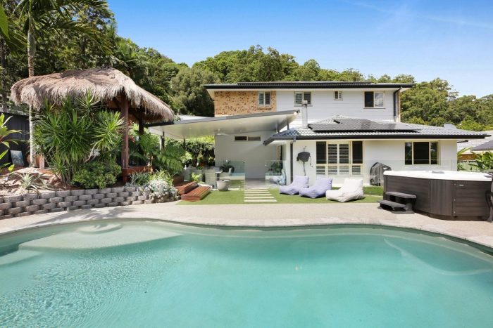 43 Wilkinson Cres, Currumbin Waters QLD 4223, Australia
