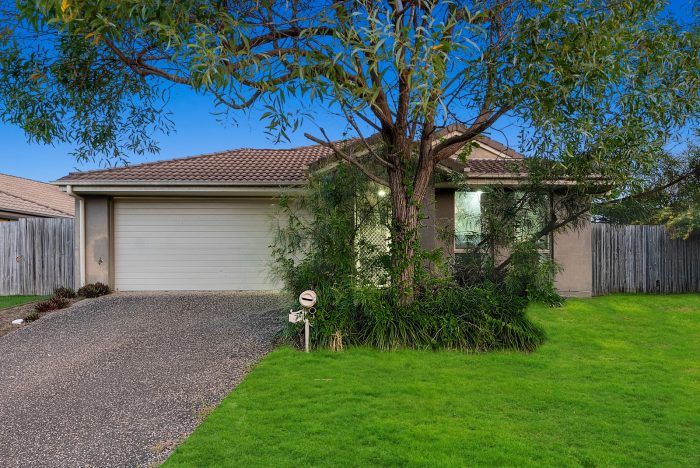 7 Williams Cres, North Lakes QLD 4509, Australia