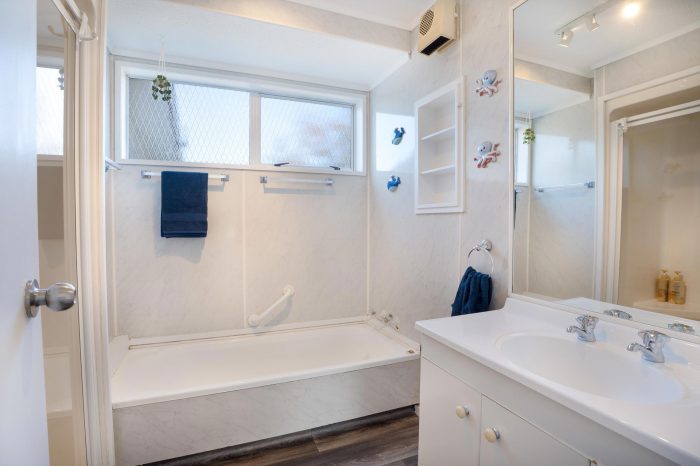 15 Woolwich Close, Whitby, Porirua, Wellington, 5024, New Zealand