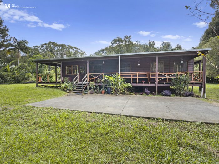 95 Smiths Creek Rd, Uki NSW 2484, Australia