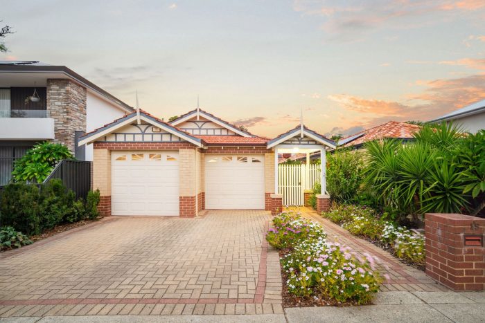 15 Ryrie Ave, Como WA 6152, Australia