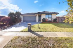 9 Hayes Dr, Beechworth VIC 3747, Australia