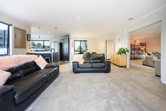 24 Branigan Parade, Kelvin Grove, Palmerston North, Manawatu / Whanganui, 4414, New Zealand