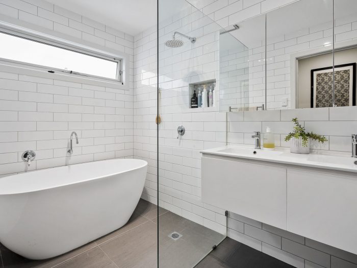 2C Crooke St, Port Huon TAS 7116, Australia