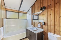 19 Caledonia Place, Highlands Park, New Plymouth, Taranaki, 4312, New Zealand