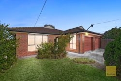 20 Carling Ct, Altona Meadows VIC 3028, Australia