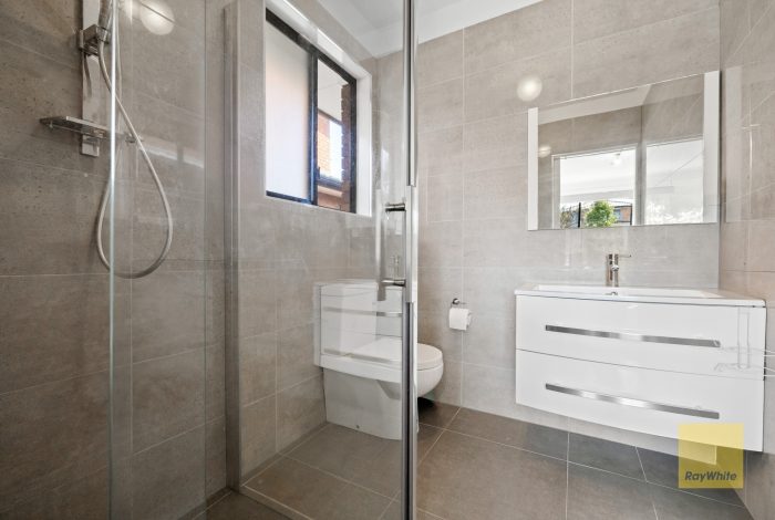 20 Carling Ct, Altona Meadows VIC 3028, Australia