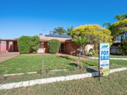 39 Cavalier Cres, Boulder WA 6432, Australia