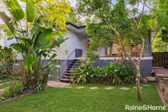 38 Queenscroft St, Chelmer QLD 4068, Australia