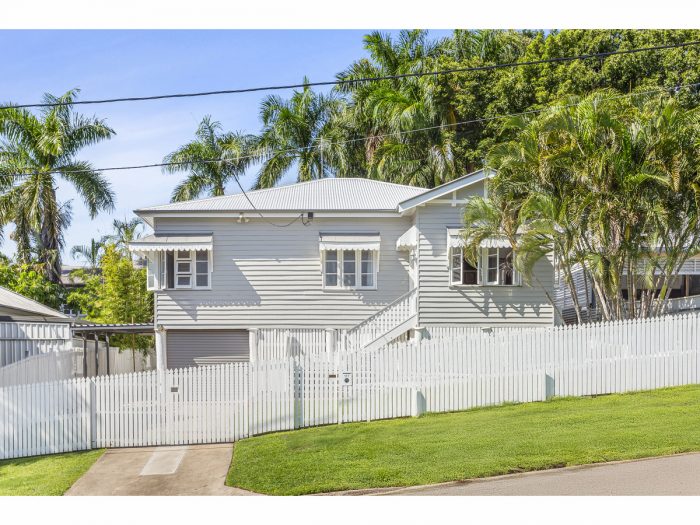 117 Cambridge St, The Range QLD 4700, Australia