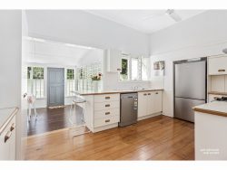117 Cambridge St, The Range QLD 4700, Australia