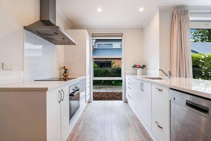 16B Elizabeth Street, Orewa, Rodney, Auckland, 0931, New Zealand