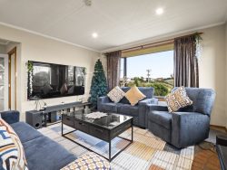 17 Collins Street, Waikouaiti, Dunedin, Otago, 9510, New Zealand