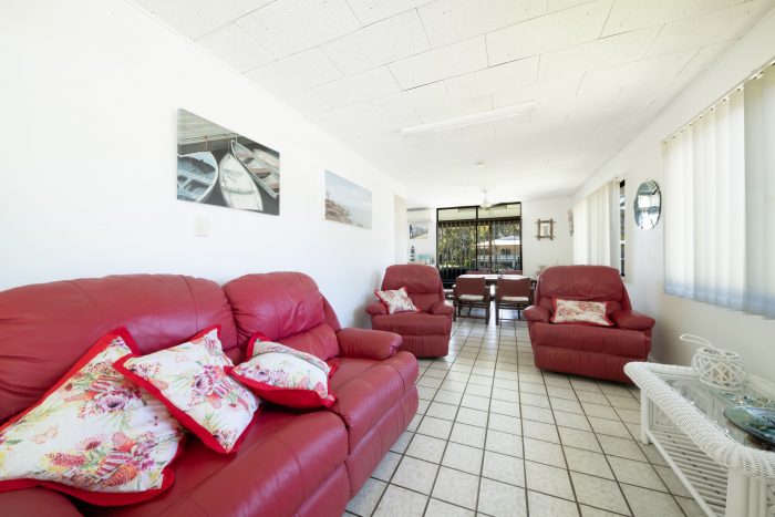 46 Davison Rd, Wilson Beach QLD 4800, Australia