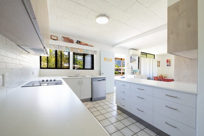 46 Davison Rd, Wilson Beach QLD 4800, Australia