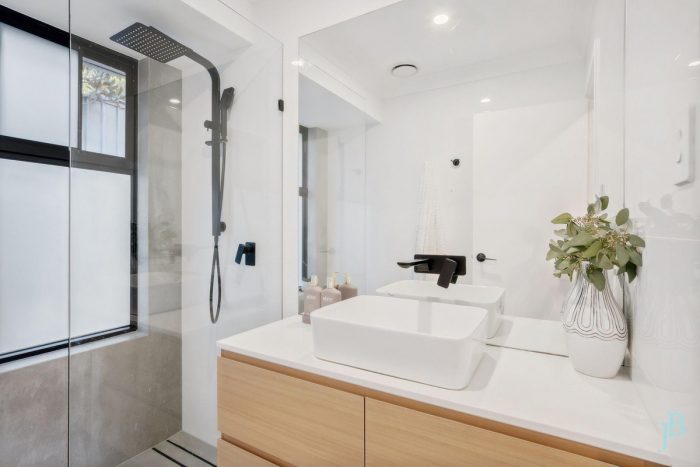 39B Bickley Cres, Manning WA 6152, Australia