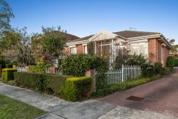 Unit 1/17 Devon Dr, Doncaster East VIC 3109, Australia