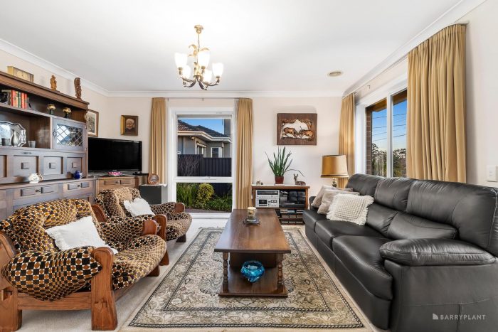 Unit 1/17 Devon Dr, Doncaster East VIC 3109, Australia