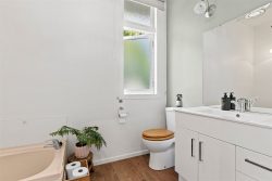 656 East Takaka Road, Golden Bay, Tasman, Nelson / Tasman, 7183, New Zealand