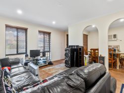 Unit 1/27 Epstein Dr, Morphett Vale SA 5162, Australia