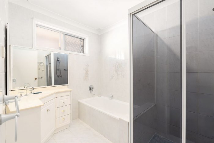 13 Enid Ave, Roselands NSW 2196, Australia