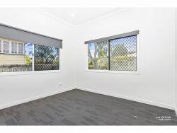 400 Stenhouse St, Koongal QLD 4701, Australia
