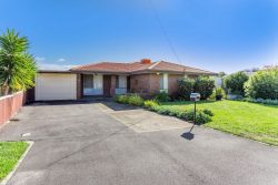 115 Girraween St, Armadale WA 6112, Australia