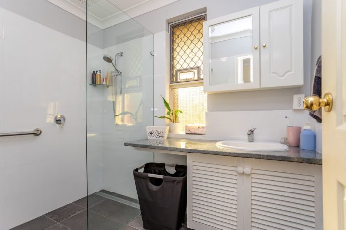 115 Girraween St, Armadale WA 6112, Australia