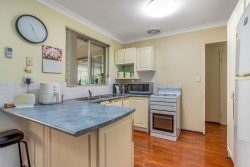 115 Girraween St, Armadale WA 6112, Australia
