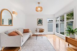 1 Glenford Lane, Te Atatu Peninsula, Waitakere City, Auckland, 0610, New Zealand