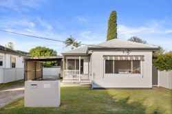 3 Grove St, Waratah NSW 2298, Australia