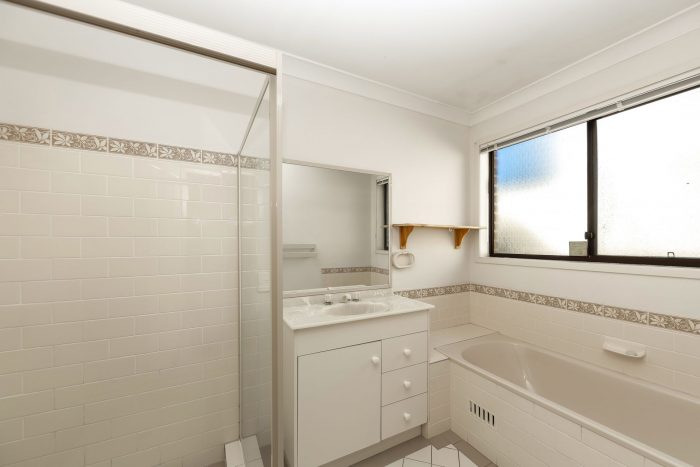 18 Hawthorn Pl, Mardi NSW 2259, Australia