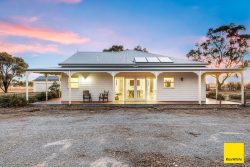 150 Hopetoun Park Rd, Hopetoun Park VIC 3340, Australia