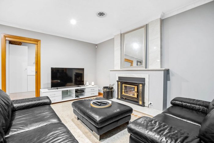18 Hosie Street, Altona Meadows VIC 3028, Australia
