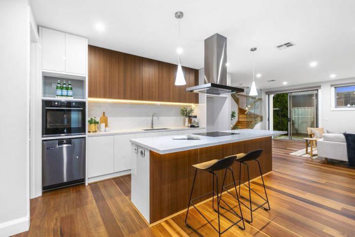 19 McIntyre Dr, Altona VIC 3018, Australia