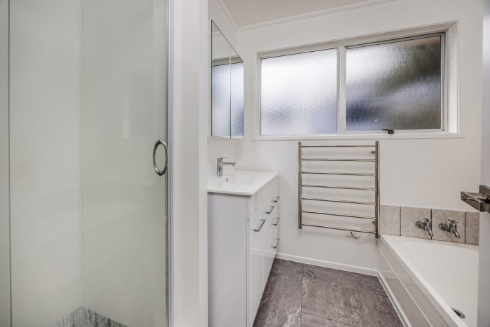 73 Hyperion Drive, Randwick Park, Manukau City, Auckland, 2105, New Zealand