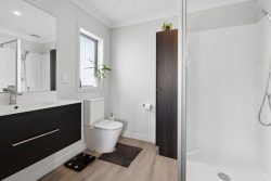 40 Paretaiuru Crescent, Papakura, Auckland, 2110, New Zealand