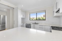 71 Kemp St, Springvale VIC 3171, Australia