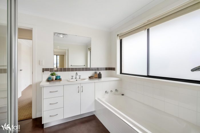 Unit 1/37 Nash St, Sorell TAS 7172, Australia