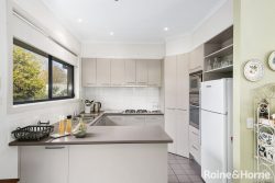 Unit 1/79-81 Powlett St, Kyneton VIC 3444, Australia