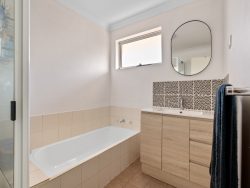 21 O’Connor Way, West Lamington WA 6430, Australia