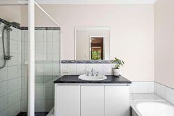 99 Kenny St, Bassendean WA 6054, Australia