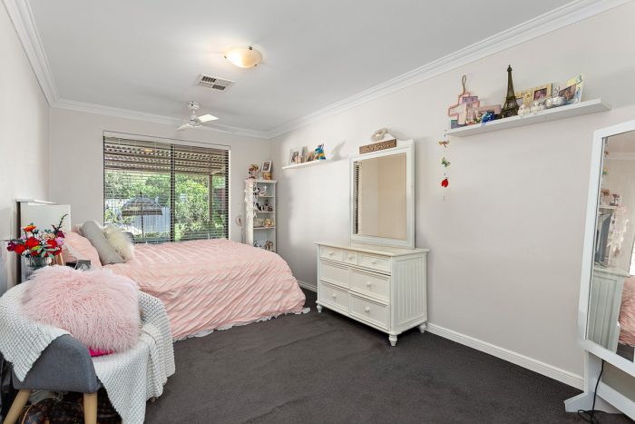 8 Parnell Parade, Bassendean WA 6054, Australia