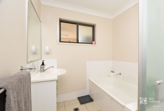 47 Panorama Dr, Biloela QLD 4715, Australia
