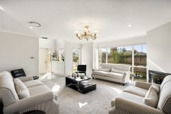 1 Parani Court, Te Atatū Peninsula, Auckland 0610, New Zealand