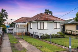 5 Blackwood Ave, Cannon Hill QLD 4170, Australia