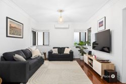 5 Blackwood Ave, Cannon Hill QLD 4170, Australia