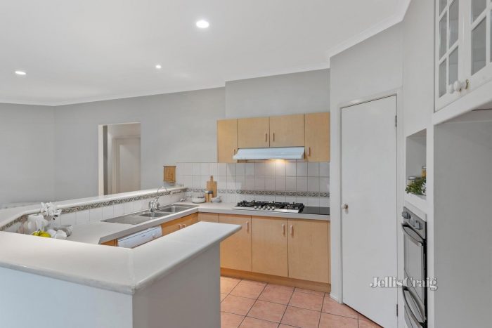13 Pottery Dr, Blackburn North VIC 3130, Australia