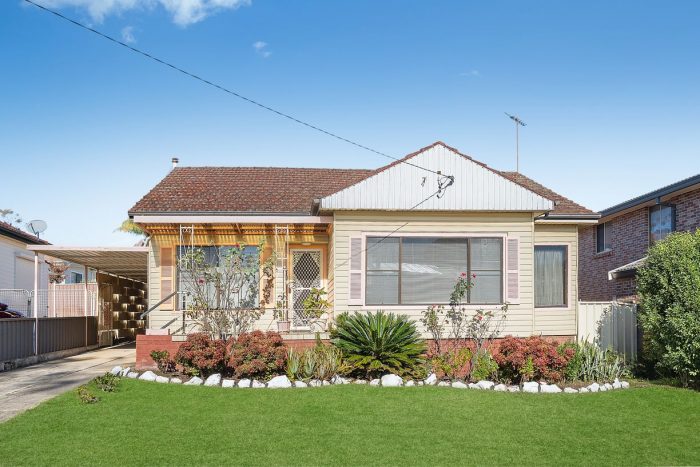 51 Chick St, Roselands NSW 2196, Australia